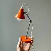 En ce 1er mai, voici les dispos de nos dernières stories ! Une belle sélection vintage avant des nouveautés à venir 🤩

• Lampe articulé vintage orange
• Couverts à salade orange
• Plat oval en verre blanc et jaune
• Verres à shooter en verre fumé avec motifs fleurs
• Coquetier en plastique fleuris
• Verres Keith Haring par Quick
• Panières en plastique
• Vase chauve souris Denbac
• Téléphone Socotel S63 orange à cadran
• Téléphone Télic T75 beige à touches
• Patère 3 boules plastique
• Applique murale vintage

#vintage #brocanteenligne #brocante #retourdechine #selectionvintage
