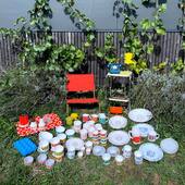 Bonjour bonjour à tou•te•s !

Voici le butin de la chine de Marsac (16) et quelques trouvailles de la semaine dernière 🤩. Nouveautés à venir en stories et sur la boutique en ligne !

• Grand plateau rectangulaire Massilly
• Moulin à cafe Krups 75
• Moutardier Arcopal « Mobil »
• Huile Arcopal « Mobil »
• Grand presse agrume Italien
• Boite à 12 oeufs bleue
• Ramequin translucide Arcopal « Flore »
• Gros lot de tasses Arcopal « Lotus»
• Ramequin Arcopal « Lotus »
• Coupelle Arcopal « Scania »
• Tasse Arcopal « Aster »
• Assiettes Arcopal « Scania »
• Coquetier Arcopal « Flore »
• Coquetier Arcopal « Scania »
• Mug Arcopal « Scania »
• Tasse Arcopal « Scania »
• Mug Tupperware
• Mug Arcopal « Coccinelle »
• Tasse et sous tasse translucide Arcopal « Rotterdam »
• Assiettes Arcopal « Aster »
• Pot à lait Arcopal « Lotus »
• Mug Arcopal « Mobil » violet
• Balance Terraillon 4000 orange
• Siège bas pliant camping Lafuma rouge
• Tabouret escabeau formica jaune
• Socotel S63 cadran bleu
• Cafetière à filtre manuelle en verre et jaune
• Plat de service creux Arcopal « Scania »

#vintage #arcopal #arcopallotus #arcopalaster #arcopalmobil #arcopalscania #lotus #potalaitlotus #vaissellearcopal #vaissellevintage #brocante #tupperware #mugtupperware #brocanteenligne #socotels63 #socotels63bleu #lafuma #lafumavintage #larochelle #terraillon4000 #terraillon #terraillonvintage #krups75 #moulincafevintage #mugscania #mugcoccinelle #mugpolka #arcopalpolka #arcopalcoccinelle