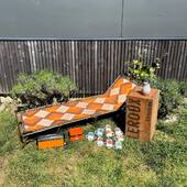 Nous débutons la semaine avec nos dernières trouvailles vintage !

• Lit de camp Lafuma
• Grille pain orange SGH
• Balance Terraillon 4000 orange
• Mugs Arcopal Mobil
• Caisse en bois Leroux
• Petit pichet Roger Jacques

#retourdechine #chinedujour #brocanteenligne #vintage #brocante