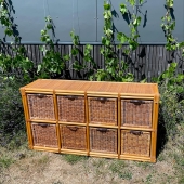 Meuble en rotin 8 cases, vertical ou horizontal selon son espace et ses goûts ! Style Kallax de chez Ikea, sauf que c’est Ikea qui a copié 😜

#rotin #meublerotin #kallax #vintage #meublevintage #meublecasier #meublecase #salon #brocante